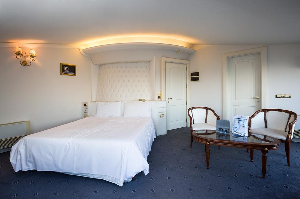 Grand Hotel Faraglioni Aci Trezza Esterno foto