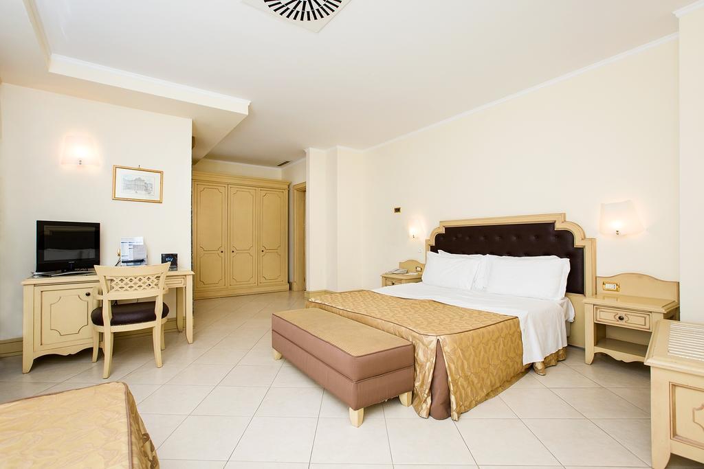 Grand Hotel Faraglioni Aci Trezza Camera foto
