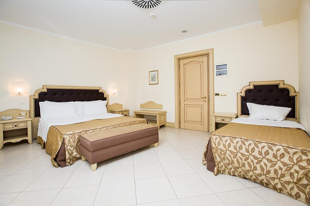 Grand Hotel Faraglioni Aci Trezza Camera foto